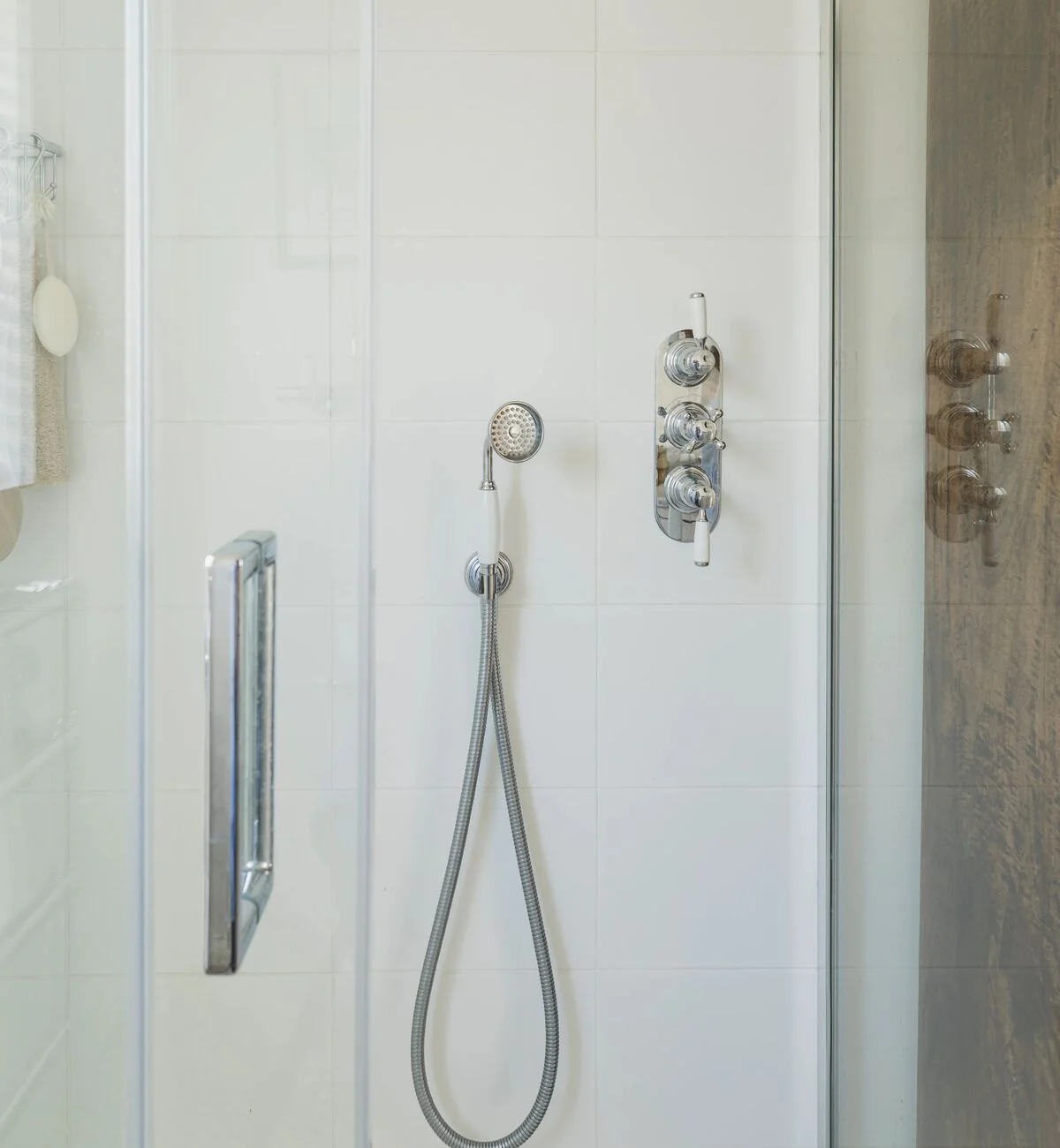 Bilbao White 23 x 33 Gloss Tile - Image 2