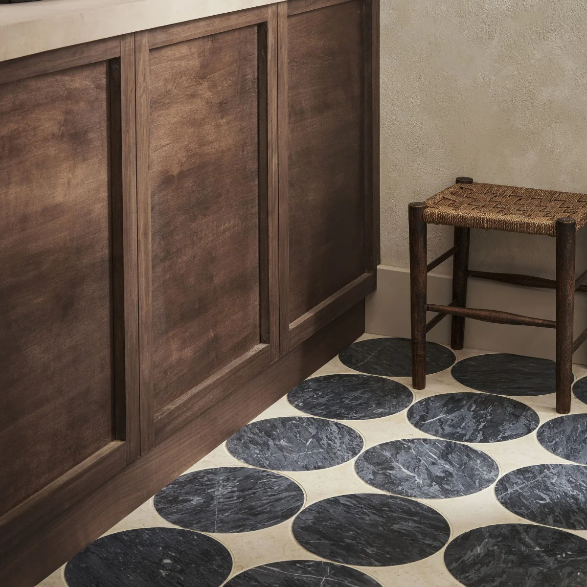 Blends Verde Circle Marble Tile - Image 3
