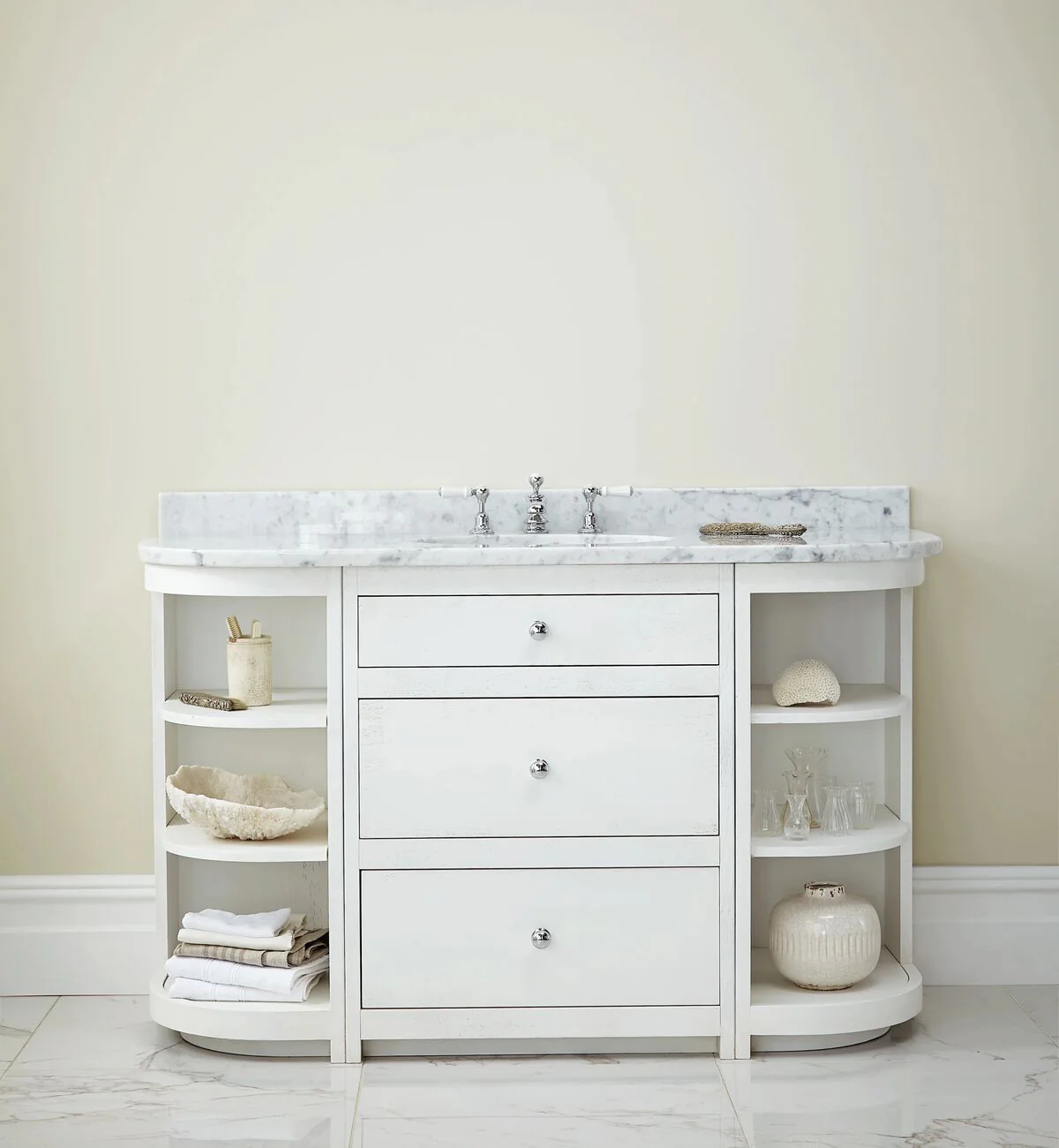 Flake White Paint - Image 5