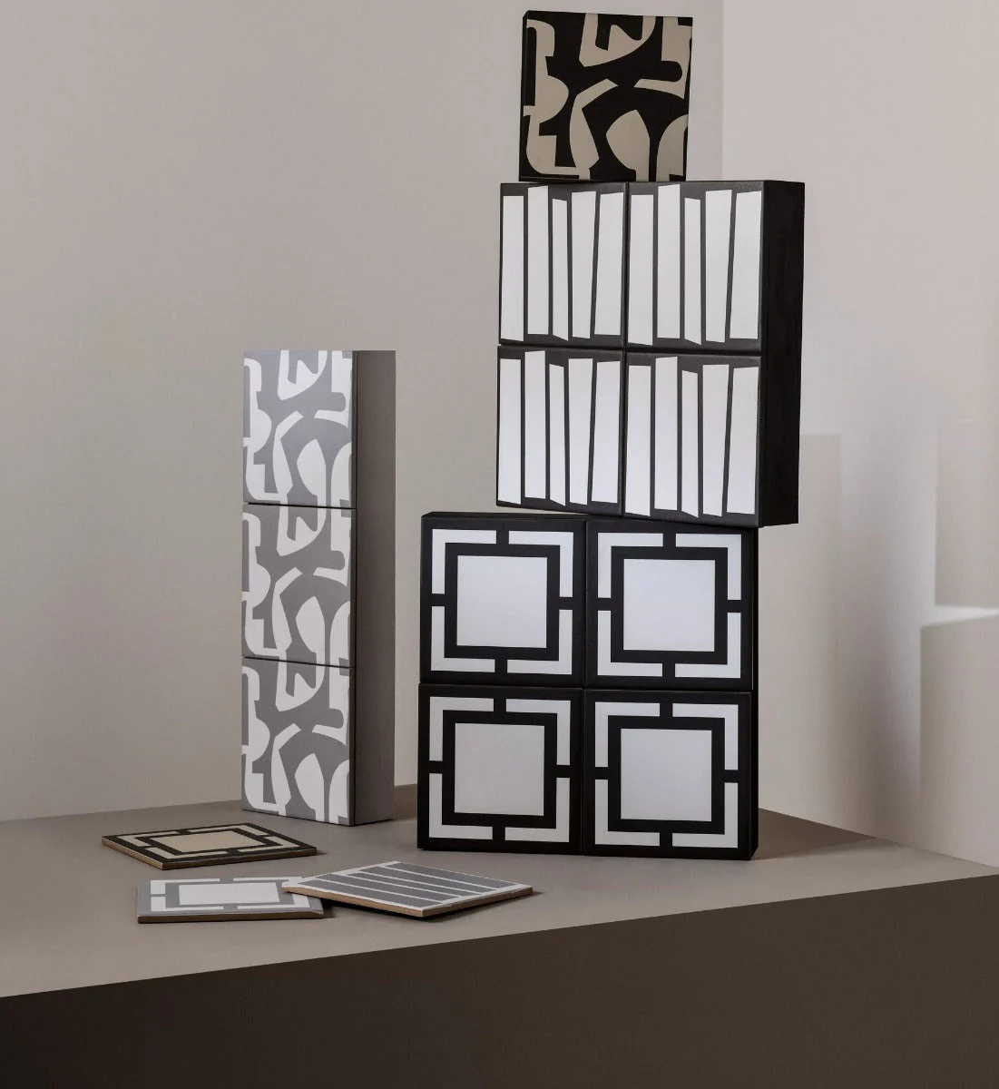 Kelly Hoppen Puzzle Grey and White - Sample - Image 3