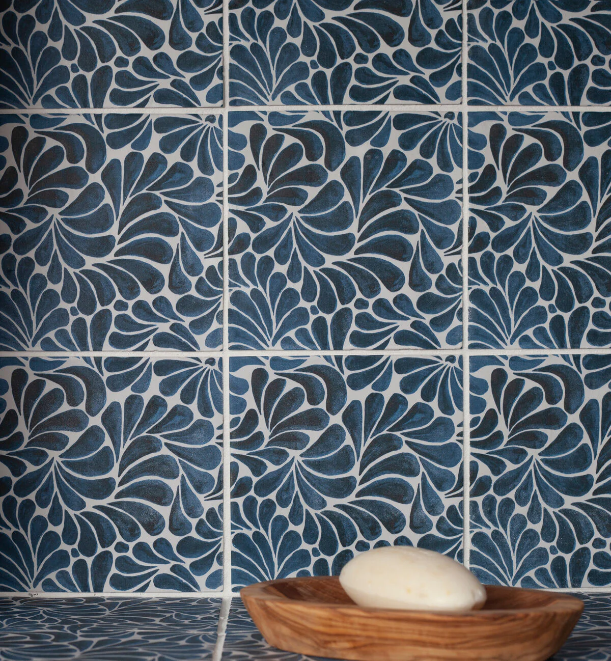 Kelmscott Emery Blue Patterned Tile - Image 4