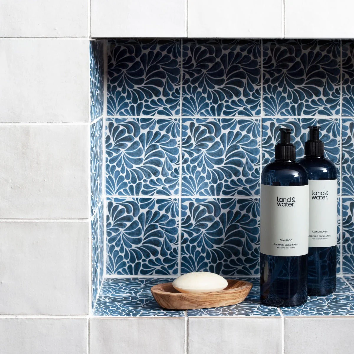 Kelmscott White Tile - Image 3