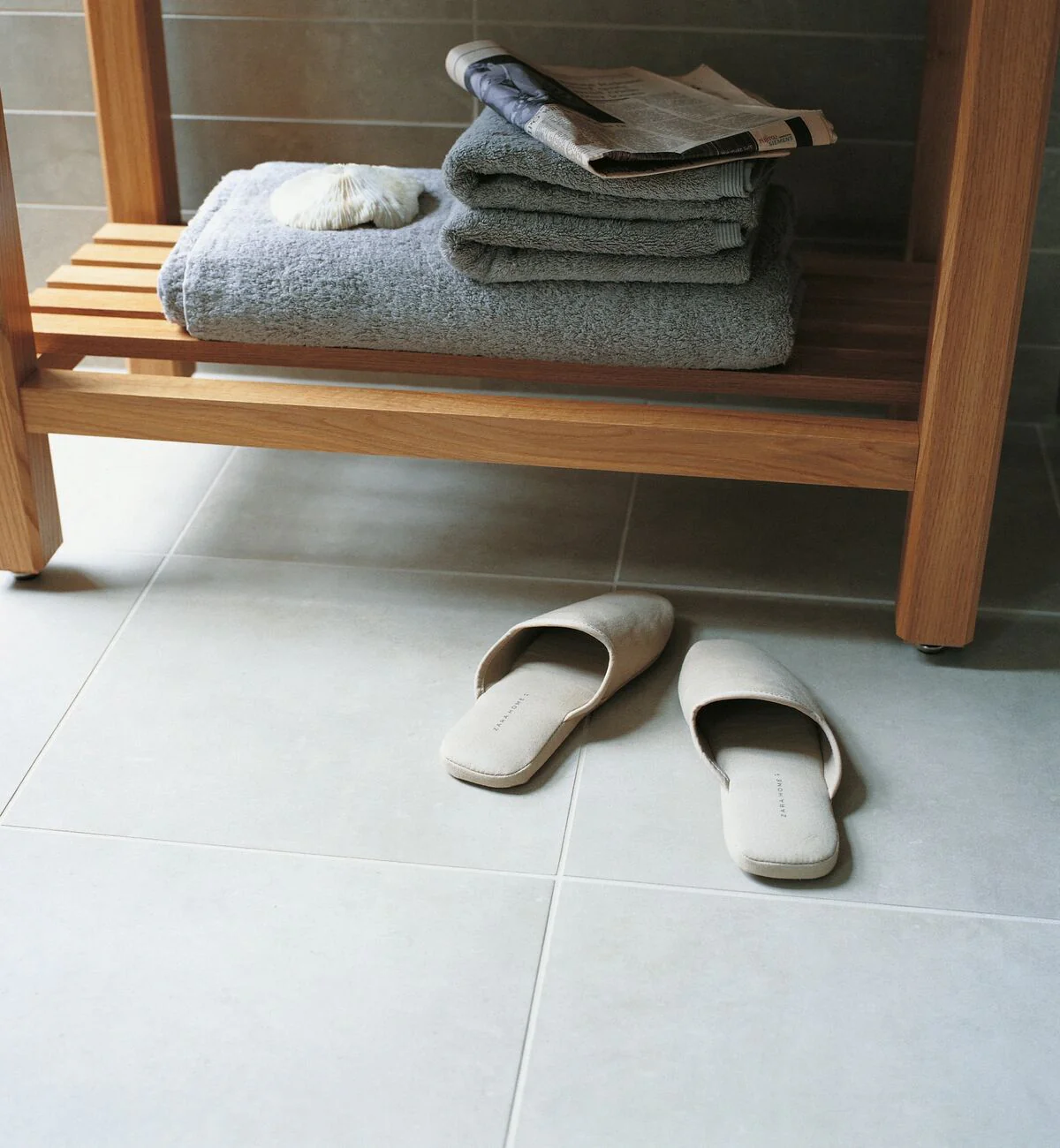Moderna White Porcelain 60 x 60 Tile - Image 2