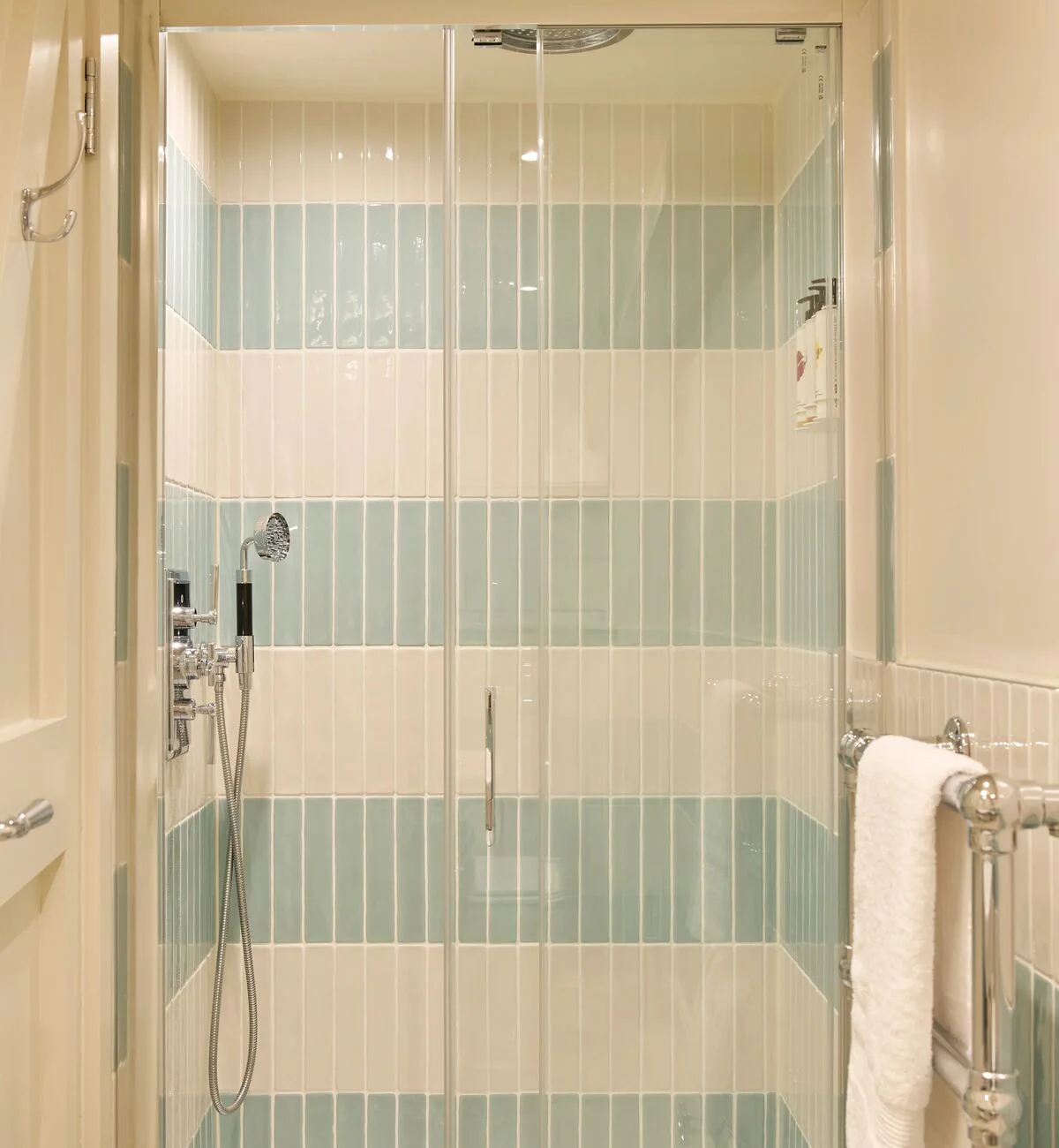 Nina Campbell Rivage Aqua Glazed Wall Tile - Image 7