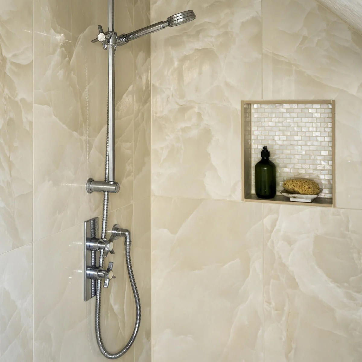 Onyx Ivory Matt Marble Effect Tile 60 x 120 - Image 5