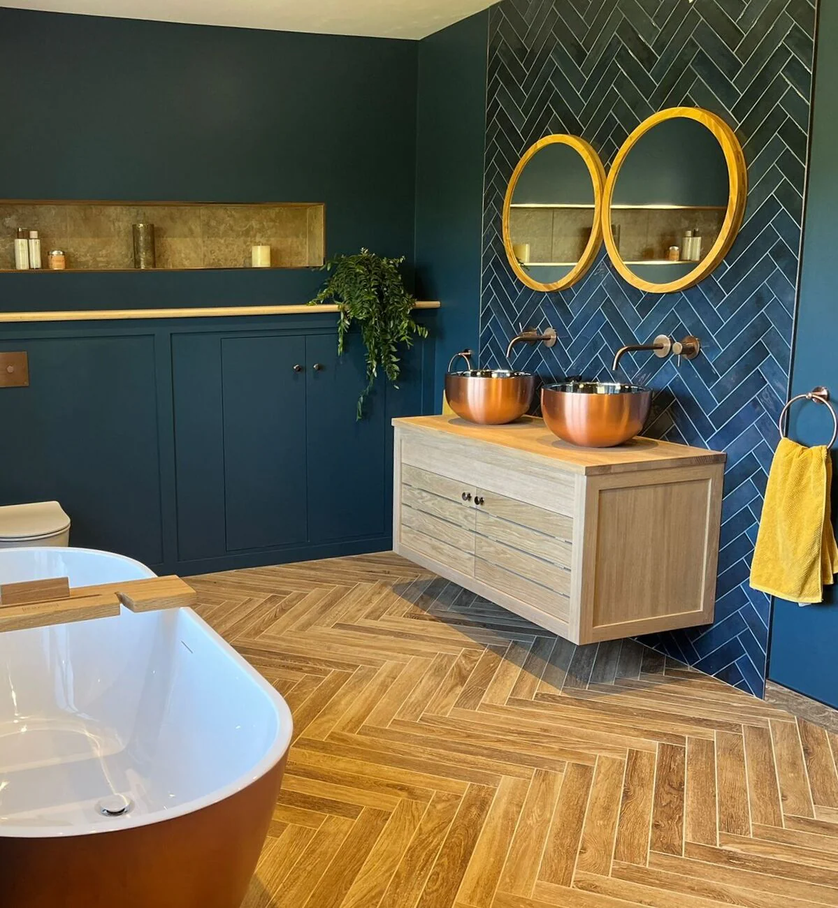 Southwold Oak Herringbone Wood Effect Tile - Image 6